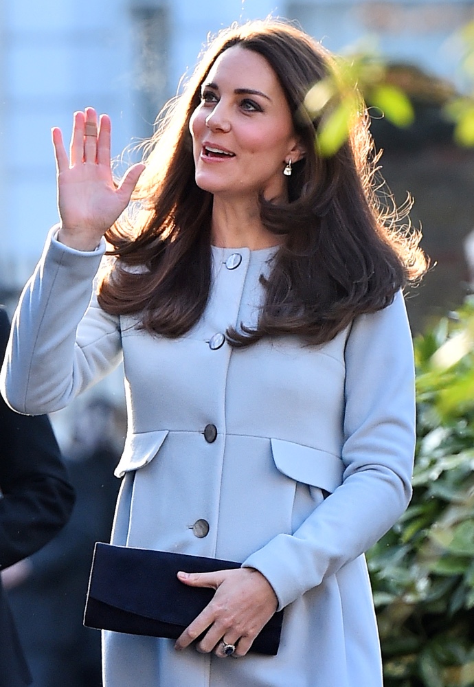 Kate Middleton: il suo cappotto azzurro è il più copiato